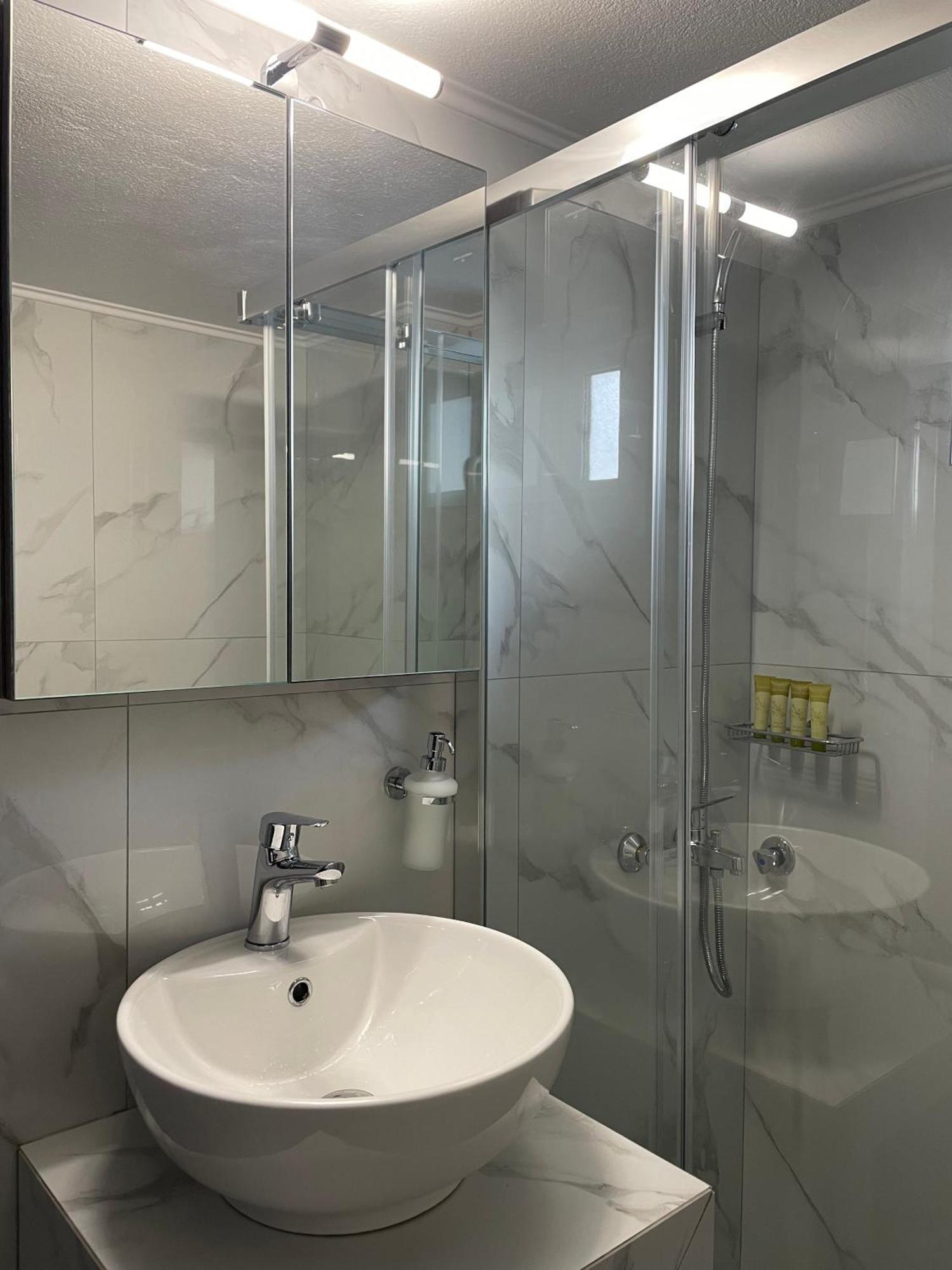Dt Luxury Apartment Néa Péramos Екстериор снимка
