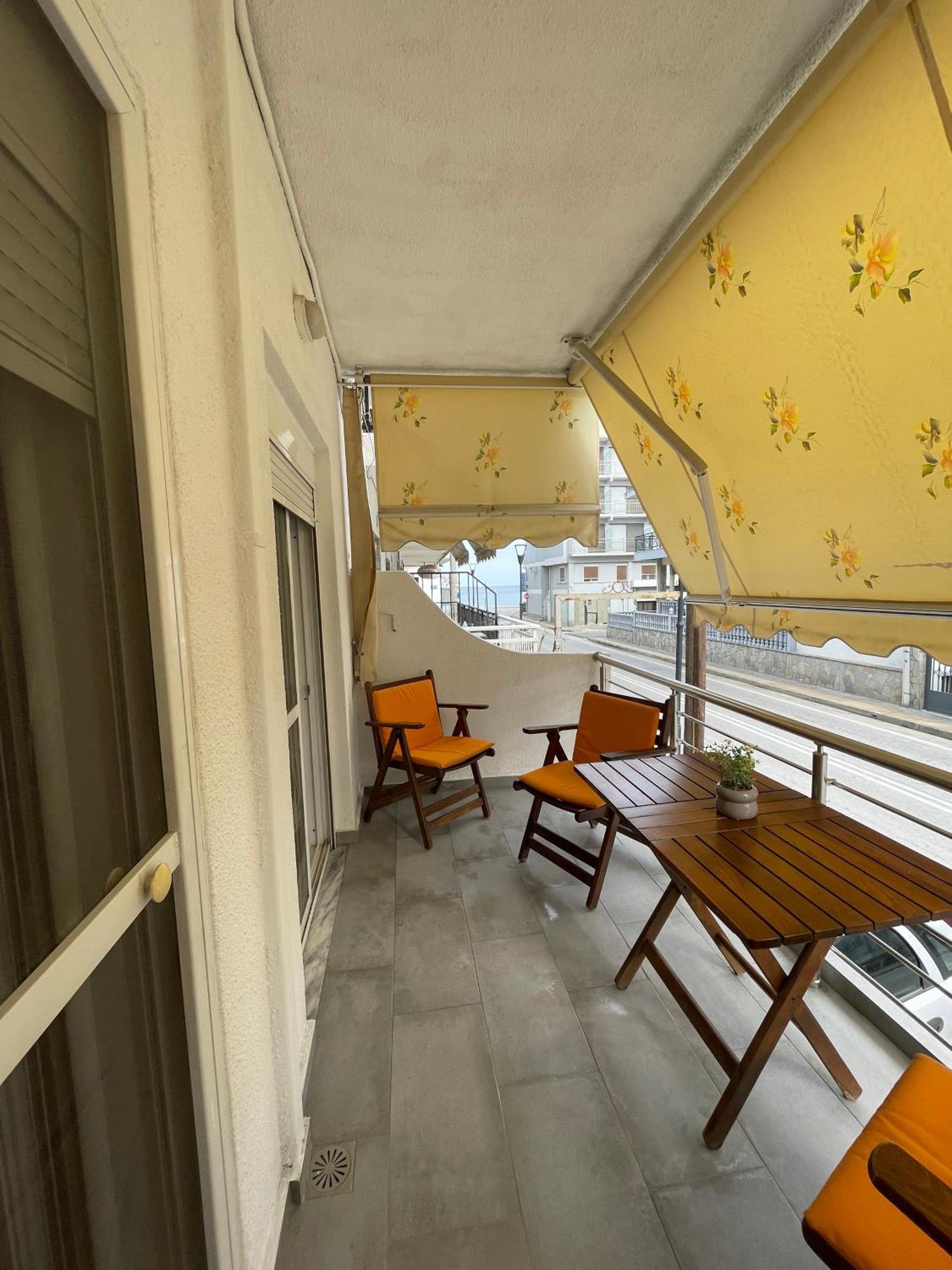 Dt Luxury Apartment Néa Péramos Екстериор снимка